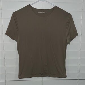 Abercrombie & Fitch Women's Brown Short Sleeve Tee